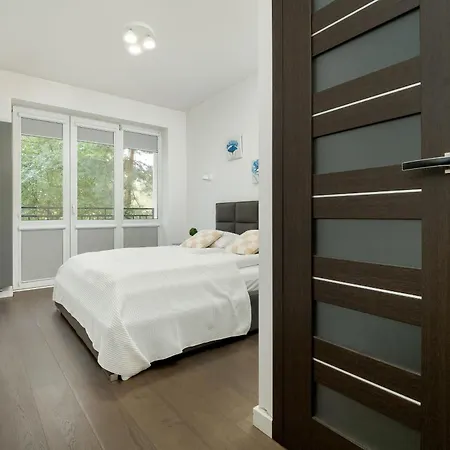Modern With Smarttv & Wifi By Renters Лодзь