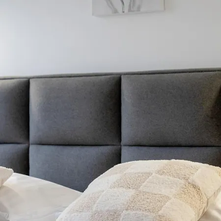 Apartament Modern With Smarttv & Wifi By Renters