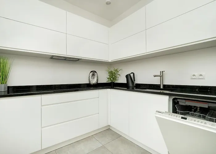 Modern With Smarttv & Wifi By Renters *