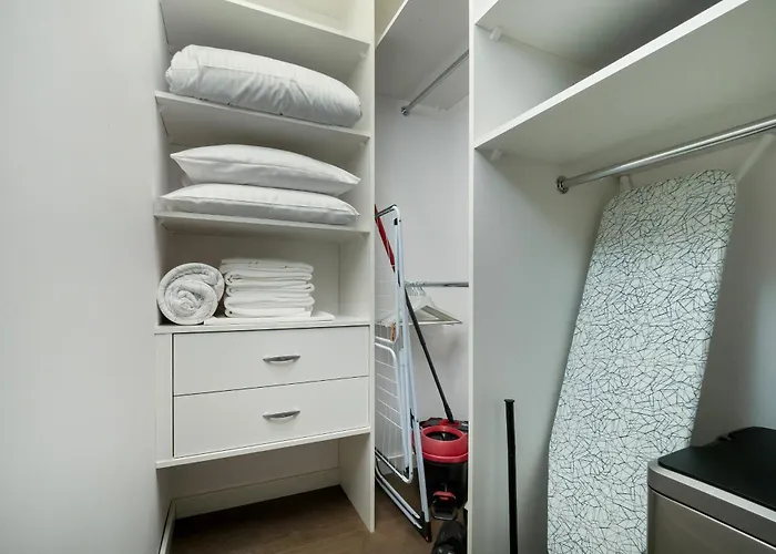 Modern With Smarttv & Wifi By Renters * وودج