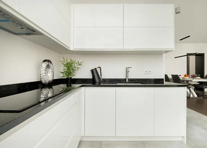 Modern With Smarttv & Wifi By Renters