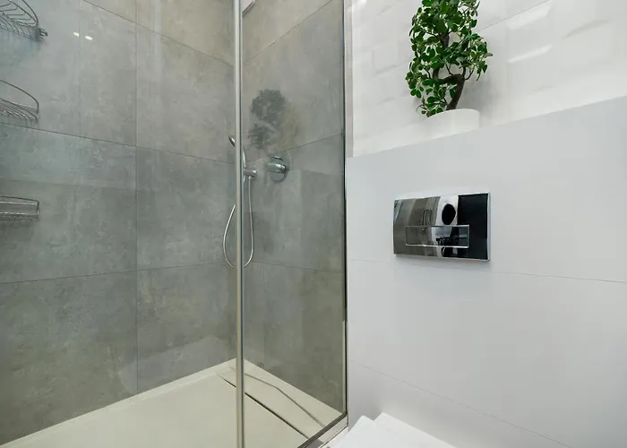 Modern With Smarttv & Wifi By Renters وودج