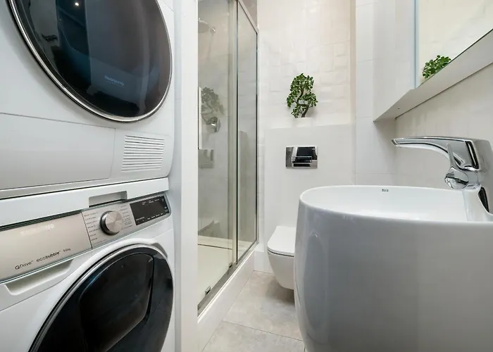 Modern With Smarttv & Wifi By Renters *