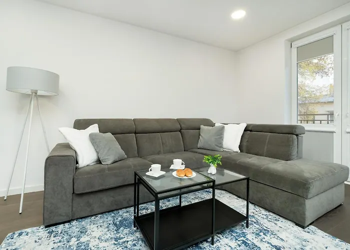 Modern With Smarttv & Wifi By Renters شقة *