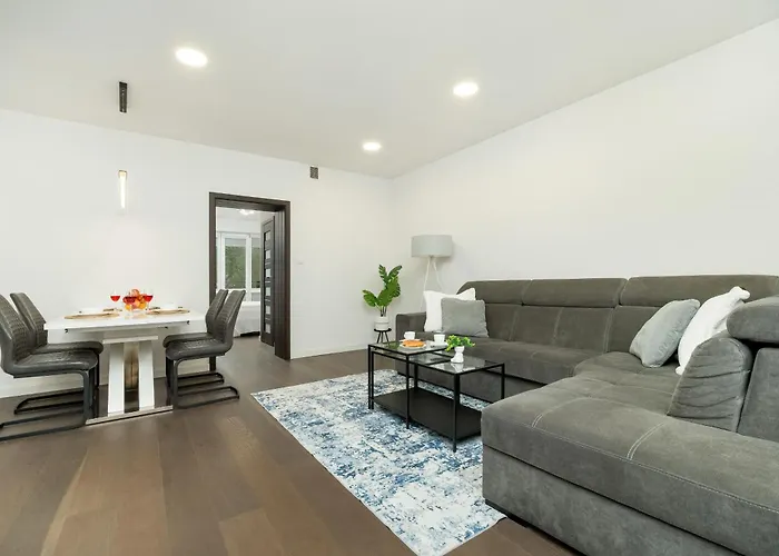 شقة Modern With Smarttv & Wifi By Renters وودج